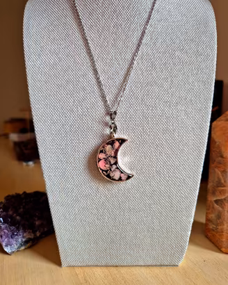 collana Luna con fiori essicati 