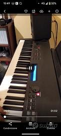 pianoforte digitale Yamaha cp40+ leggio, sgabello