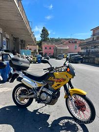 Honda dominator 650