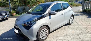 Toyota Aygo 5 Porte 5p 1.0 x-play 72cv