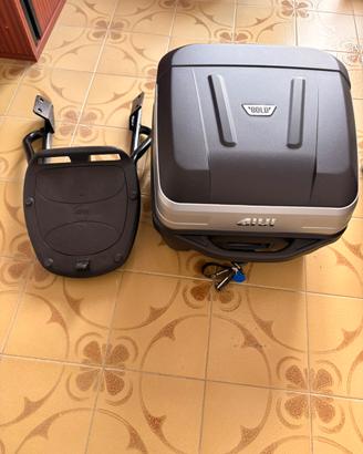 Bauletto Givi e staffa givi