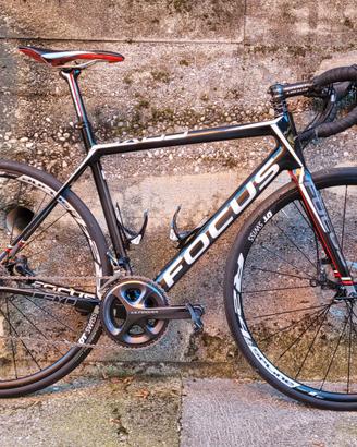 Bici da corsa Focus Cayo Disc