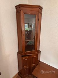 Angoliera in legno