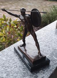 Statua guerriero bronzata