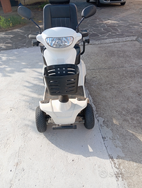 Scooter elettrico per anziani e disabili