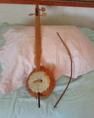 Chitarra turca kabak kemane