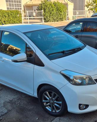 Toyota Yaris 1.4 90cv 5p - retrocamera clima auto