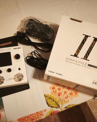 Multieffetto chitarra/basso Hotone Ampero II Stomp