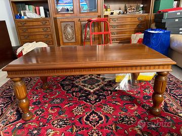 Tavolino in legno massello