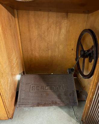 Mobiletto per macchina da cucine d’epoca BORLETTI