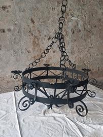 Lampadario in ferro battuto 4 luci  con catena