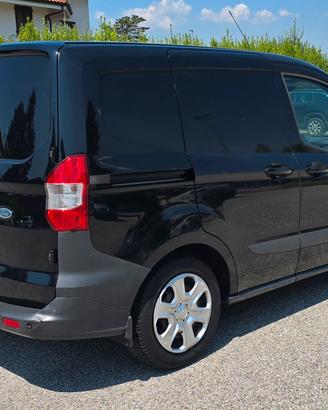 Ford transit Courier  1.6 Diesel 