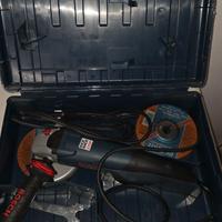 Smerigliatrice Bosch,,nuovo con molti dischi nuovi