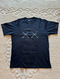 Tshirt Uniqlo x Kaws x Andy Warhol