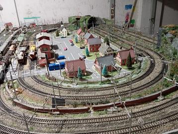plastico ferroviario completo in scala H0