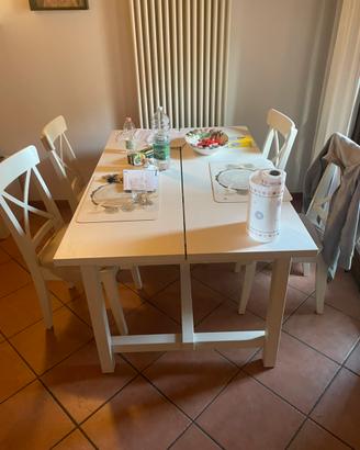Tavolo ikea allungabile piu 4 sedie