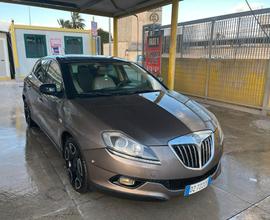 LANCIA Delta 1.9 TWINTURBO ORO