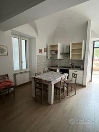 Appartamento con cortile privato
