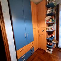 Cameretta con armadio d'angolo