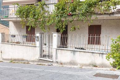 Appartamento di 124 m² con più di 5 locali a Licen