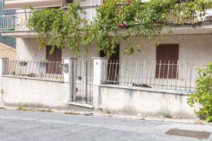 Appartamento di 124 m² con più di 5 locali a Licen