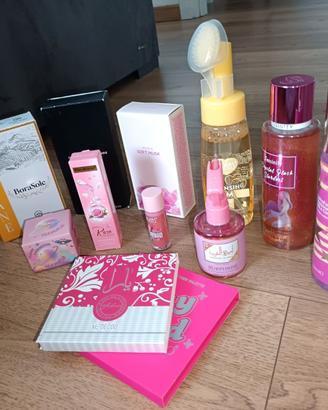 BOX MISTO DI PROFUMI TRUCCHI E ALTRO
