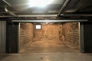 LARGO ANCONETTA: GARAGE DOPPIO IN AREA CONDOMIN...
