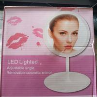 specchio illuminato a led