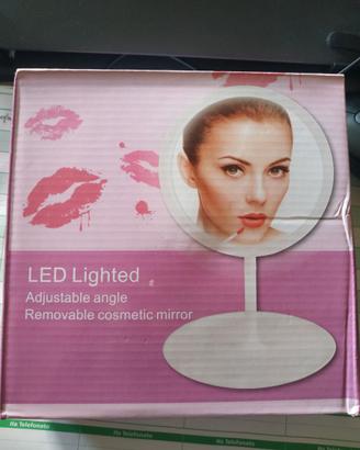 specchio illuminato a led