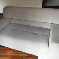 Divano due posti colore grigio chiaro