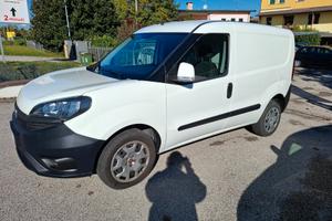 Fiat Doblo Doblò 1.4 T-Jet Natural Power PC-TN Car
