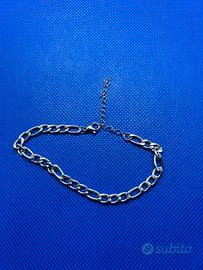 Bracciale Unisex in acciaio puro inossidabile.