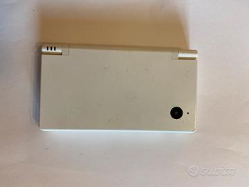 Nintendo DSi + custodia +3 pennini