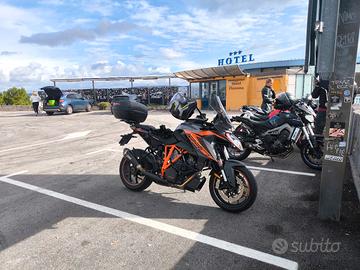 KTM SUPERDUKE GT 1290