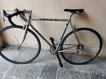 Bici da corsa artigianale