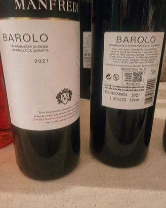 varie bottiglie barolo, barbaresco e valpolli