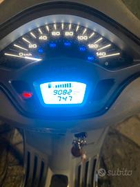 Vespa primavera touring 125