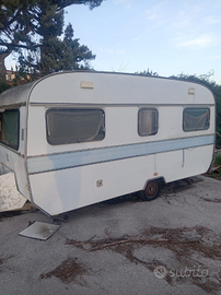 Roulotte di 5 metri rimorchiabile