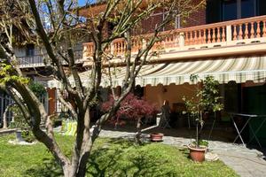 Casetta a moretta( brasse) su due piani