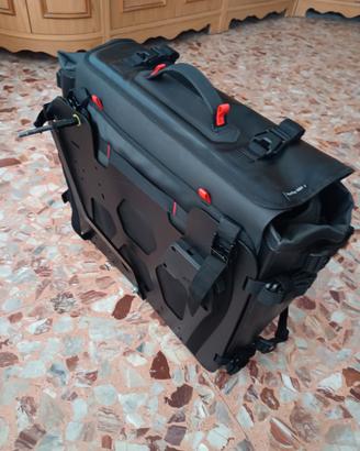 Borsa bagaglio laterale moto.
