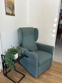 Poltrona relax con alzapersona
