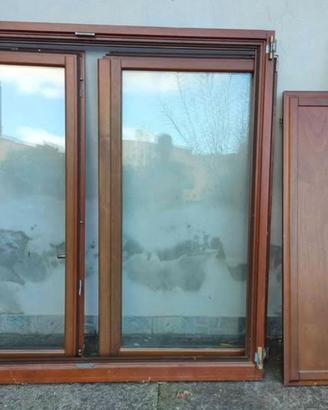 Finestra in legno