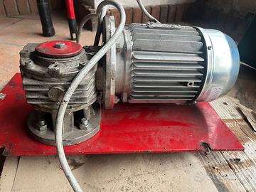 Motore elettrico nuovo + riduttore TATANO Kalorina