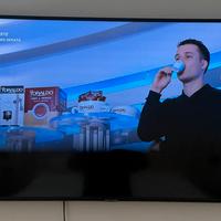 Samsung Smart TV 50" 4K UHD - modello UE50RU7090U