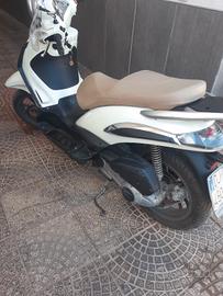 scooter piaggio beverly tourer 