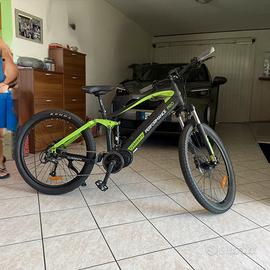 Bicicletta pedalata assistita