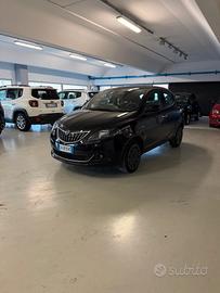 Lancia Ypsilon 1.0 FireFly 5 porte S&S Hybrid Gold