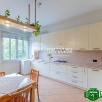 TRILOCALE CON BALCONE