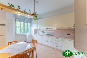 TRILOCALE CON BALCONE