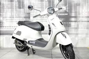 Piaggio Vespa GTS 300 Super Abs
